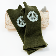 Load image into Gallery viewer, Recycled Cashmere Fingerless Gloves
